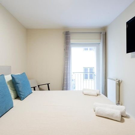 Shared Accommodation In Bairro Alto - Chiado Lisbon Bagian luar foto
