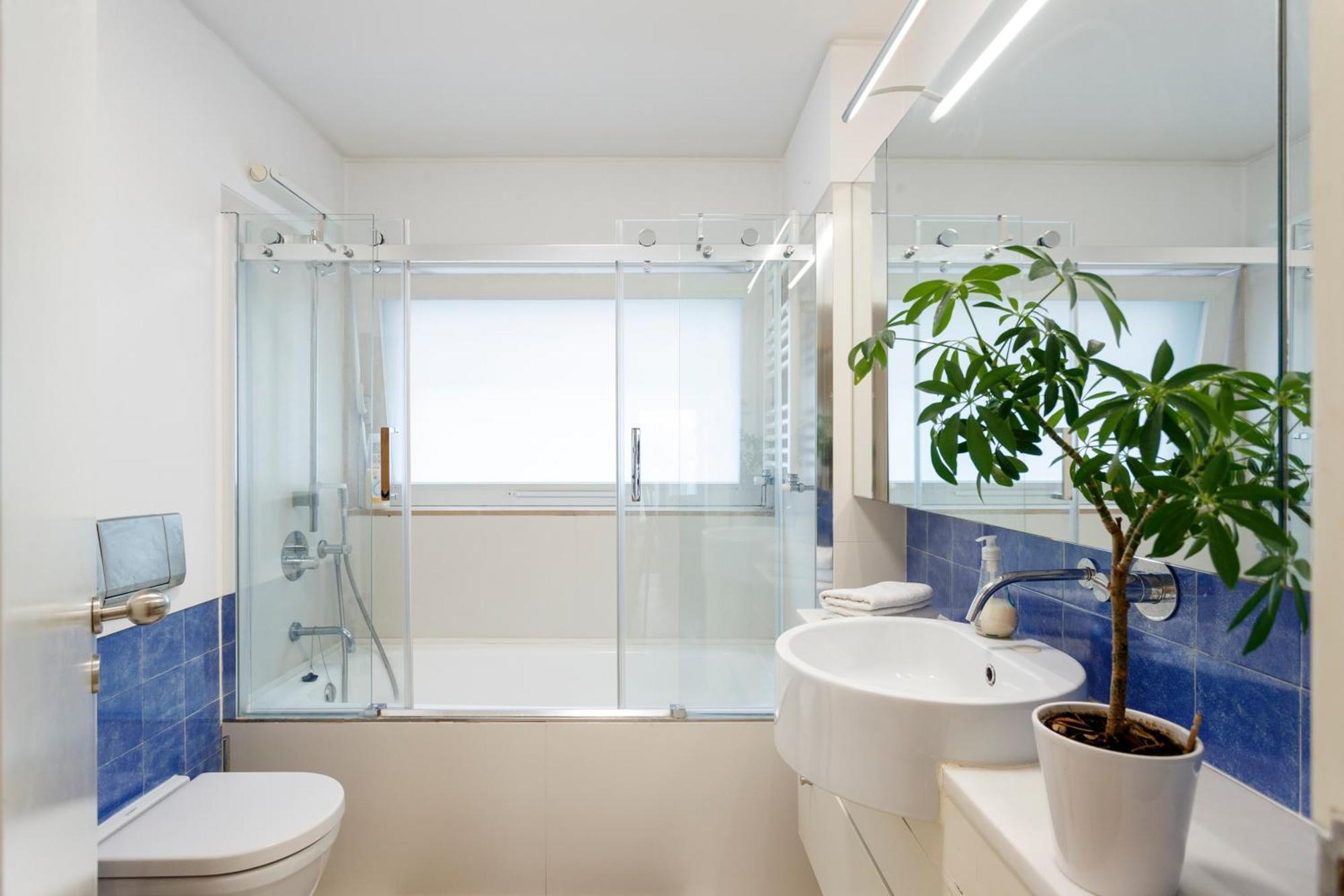 Shared Accommodation In Bairro Alto - Chiado Lisbon Bagian luar foto
