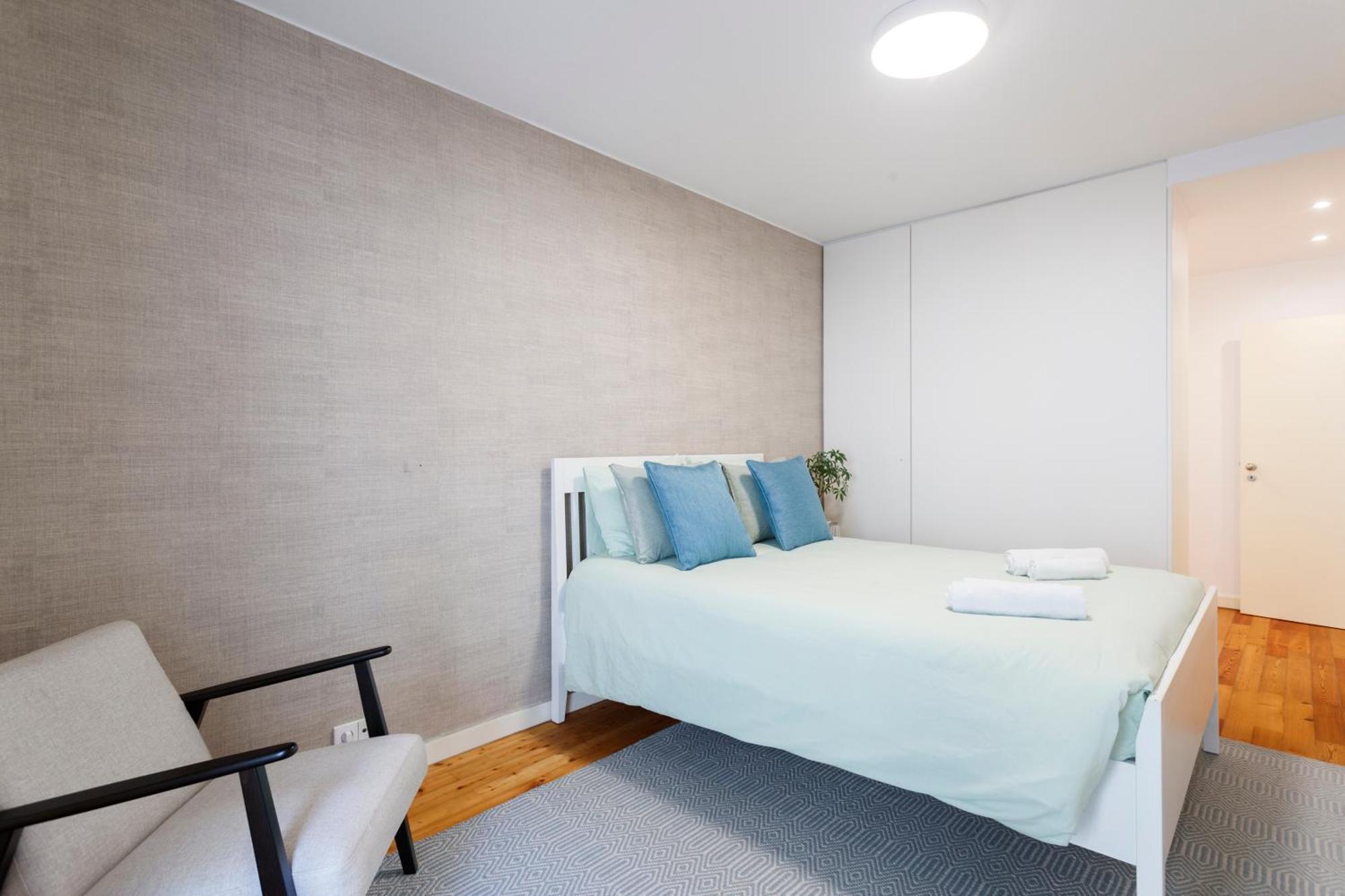 Shared Accommodation In Bairro Alto - Chiado Lisbon Bagian luar foto