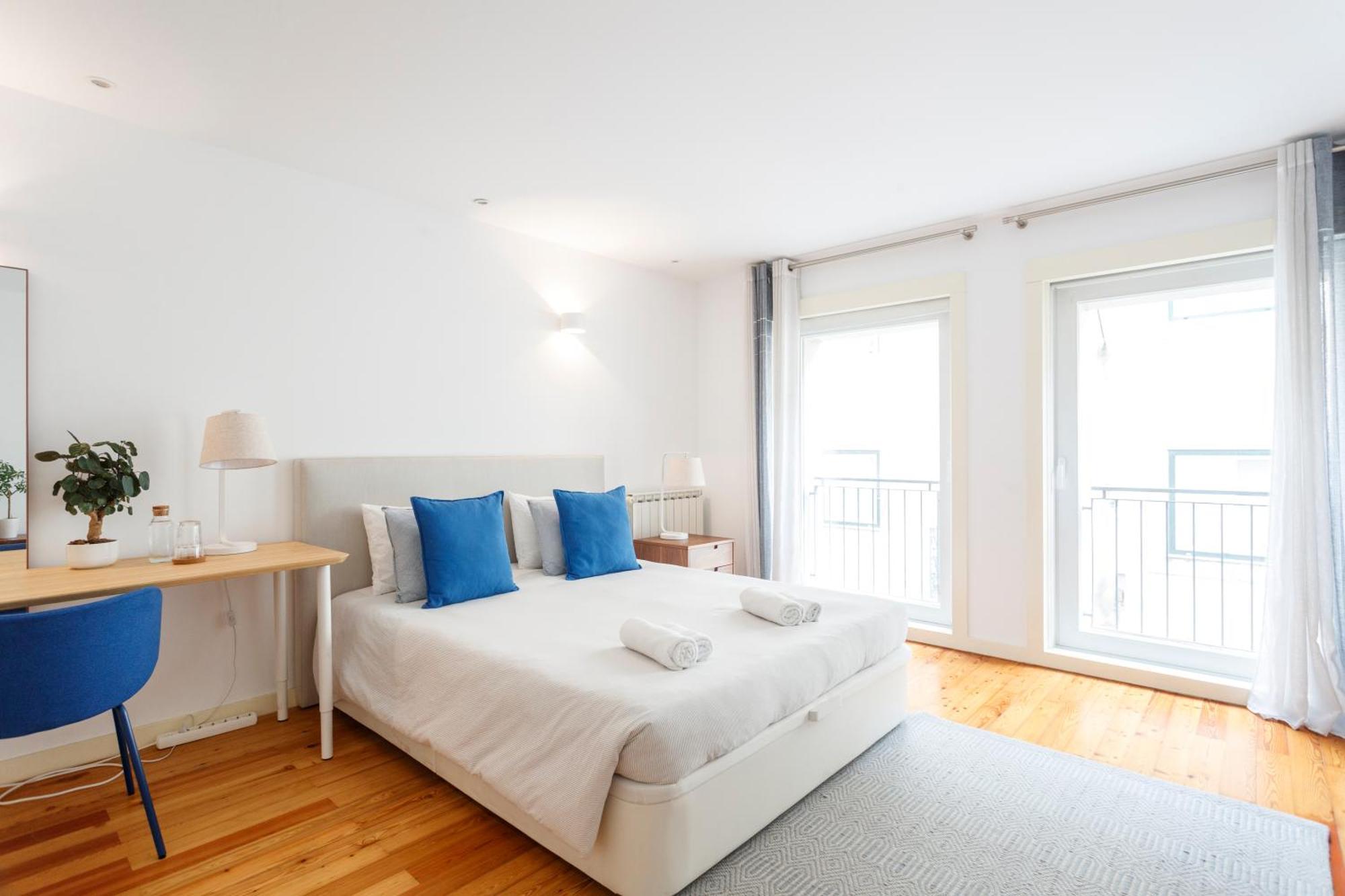 Shared Accommodation In Bairro Alto - Chiado Lisbon Bagian luar foto