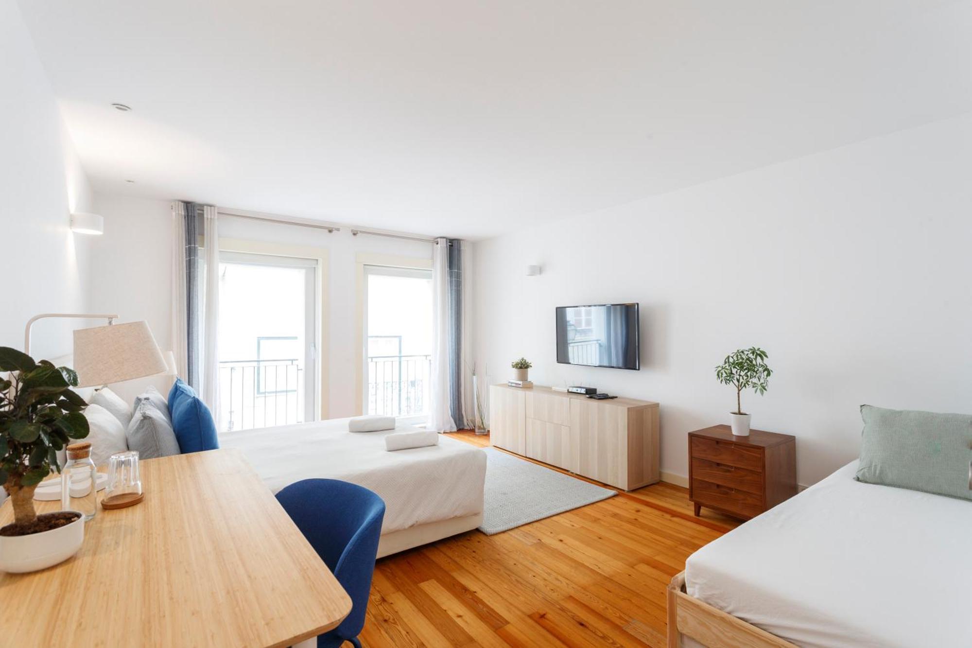 Shared Accommodation In Bairro Alto - Chiado Lisbon Bagian luar foto
