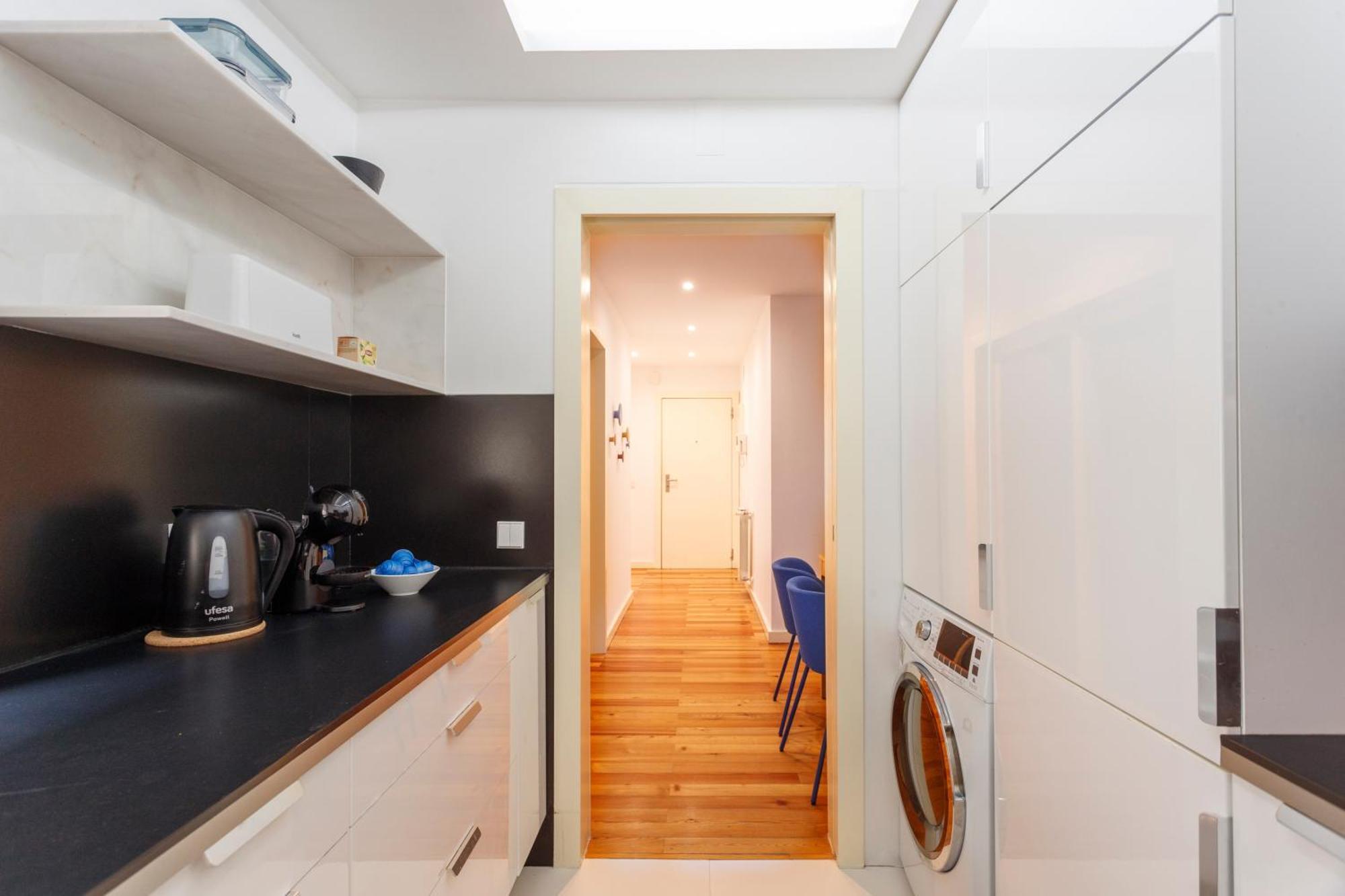 Shared Accommodation In Bairro Alto - Chiado Lisbon Bagian luar foto
